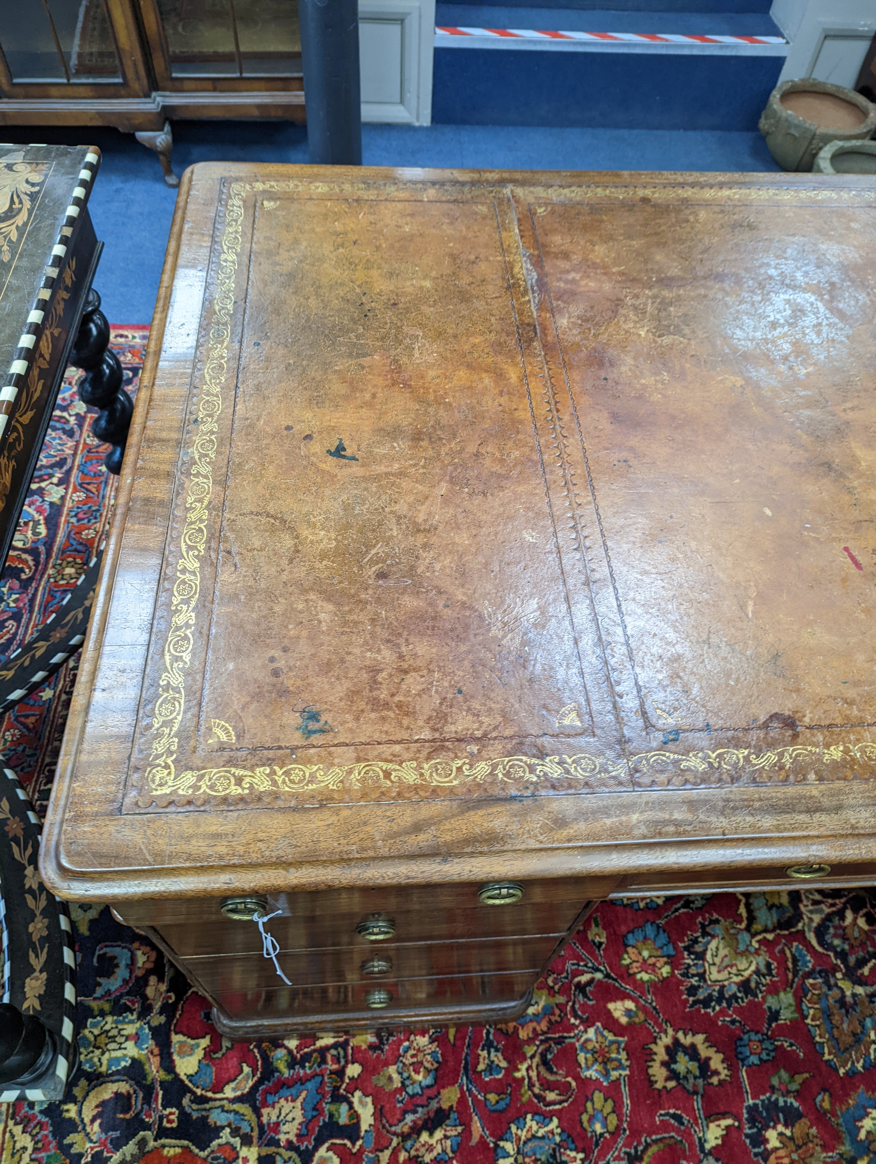 A Victorian mahogany pedestal partner's desk, length 152cm, depth 98cm, height 78cm